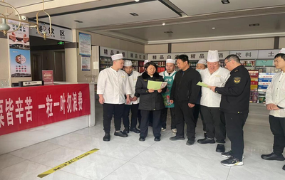 龍港所開展“厲行節(jié)約、反對浪費”文明宣傳活動，服務糧食市場管理